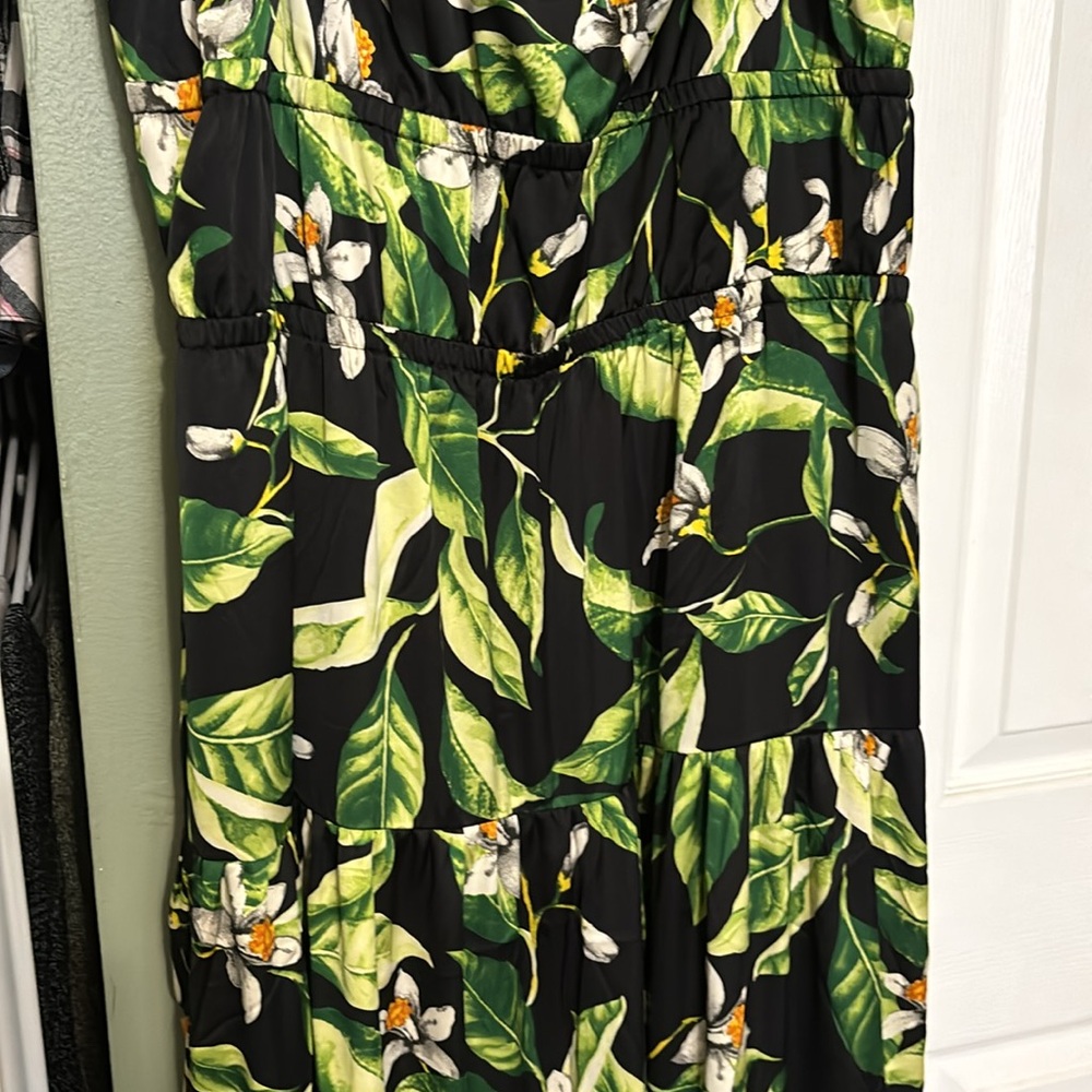 NWT EXPRESS Floral Square Neck Sleeveless Tie Shoulder Ruched Tiered Maxi Dress - Picture 10 of 17